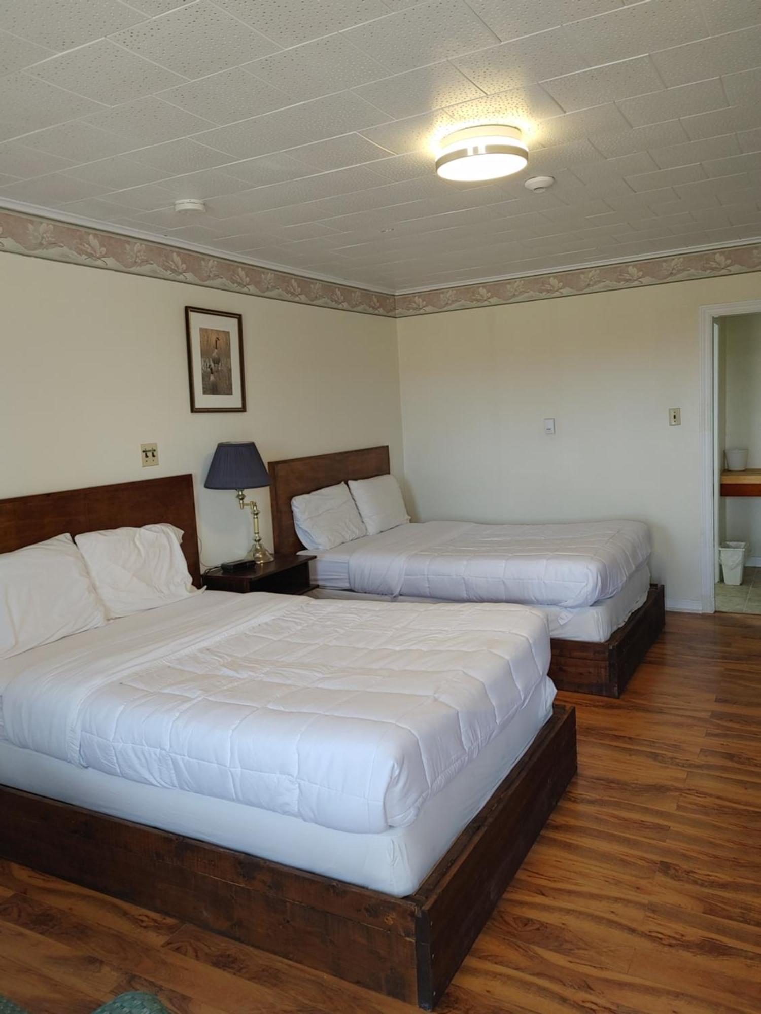 Tantramar Motel Саквил Екстериор снимка