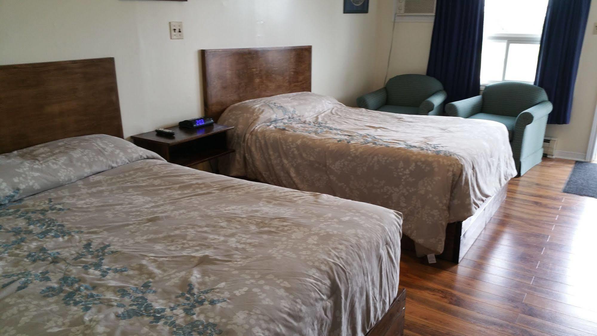 Tantramar Motel Саквил Екстериор снимка