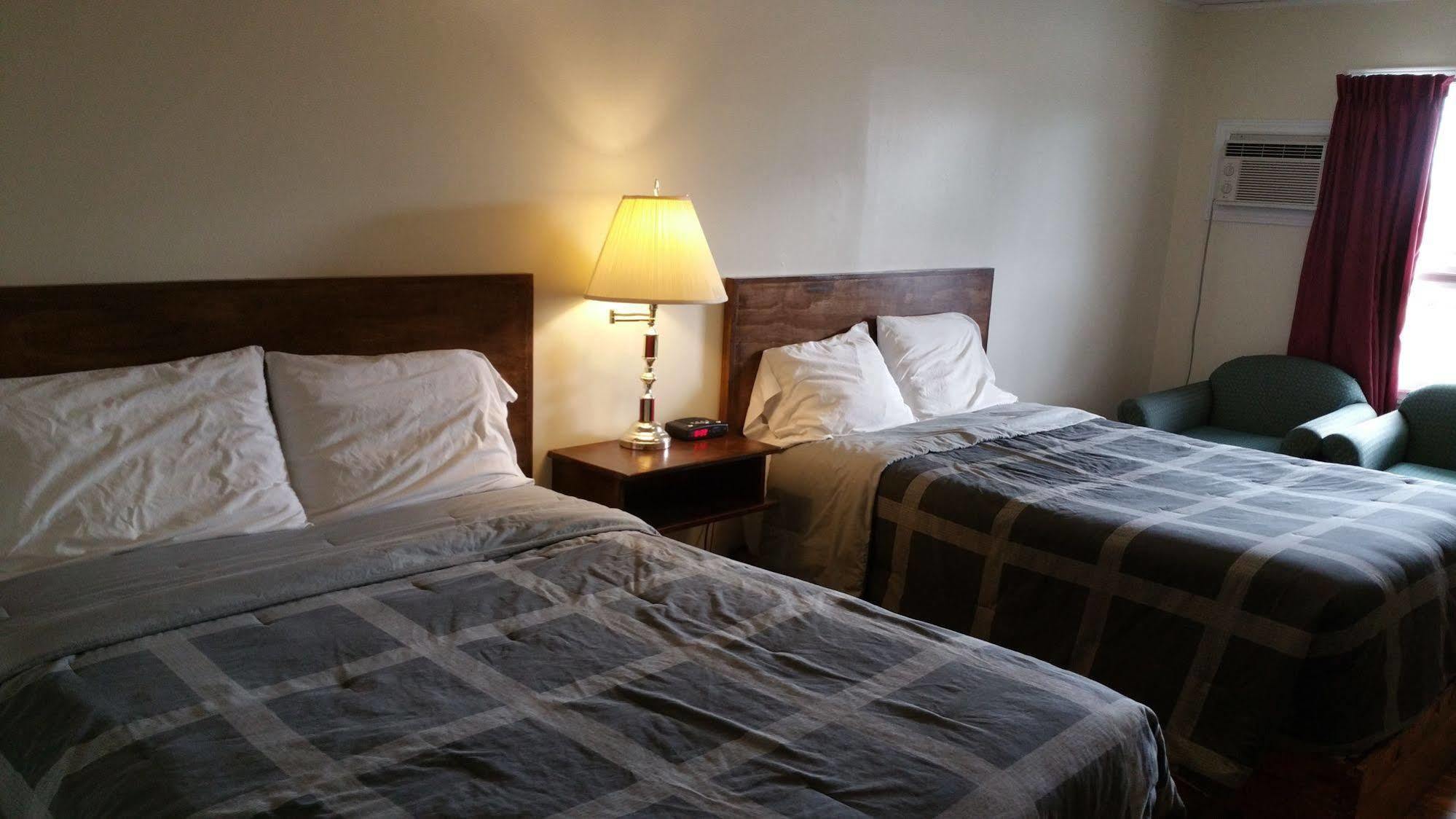 Tantramar Motel Саквил Екстериор снимка